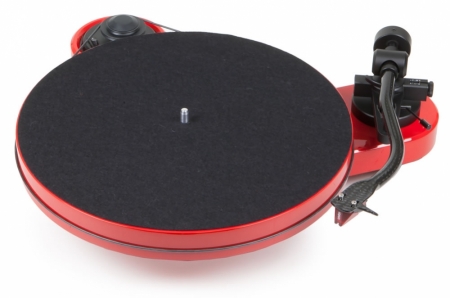 Pro-Ject RPM 1 Carbon utan pickup, röd