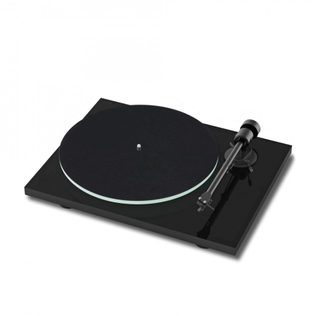 Pro-Ject T1 EVO platespiller med OM10-pickup, pianolakk svart i gruppen Nyheter hos BRL (102060652)