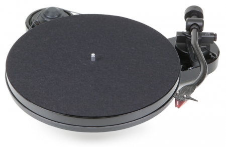 Pro-Ject RPM 1 Carbon utan pickup i gruppen Hemmaljud / Hifi / Skivspelare hos BRL Electronics (102RPM1NCV)