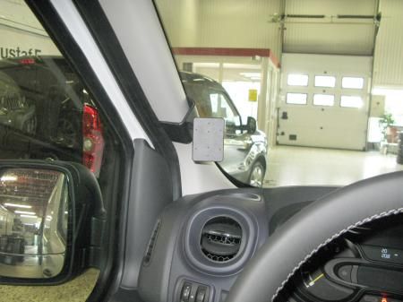 ProClip Monteringsbøyle Renault Trafic 15- i gruppen Billyd / Hva passer i min bil / Opel / Vivaro / Vivaro 2011- hos BRL Electronics (240RENTRA15PROC)