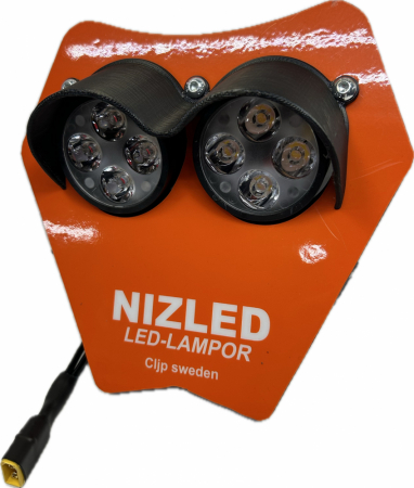 Dubbelljus 110w KTM 2024-, orange dekal, kallvit 2xE40F NIZLED i gruppen Billyd / LED-Belysning / Enduro / Hjälmkit & lampkåpor hos BRL Electronics (871KTM24E40F4T)