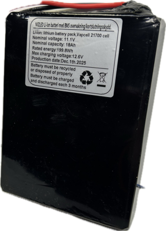 Li-ion batteri 12,6 (11,1v) 18Ah vapcell (BMS), (till E30 lampan) i gruppen Billyd / LED-Belysning / Enduro / Hva passer til motorsykkelen min / Beta / 2020- / 2-takt hos BRL (871LIION18VAPE11V)