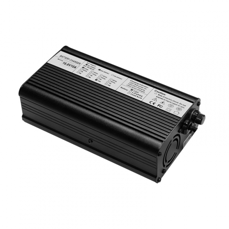 Li-ion lader 10Amp 16,8V i gruppen Billyd / LED-Belysning / Enduro / Batterier hos BRL Electronics (871LIIONLADD10AD)