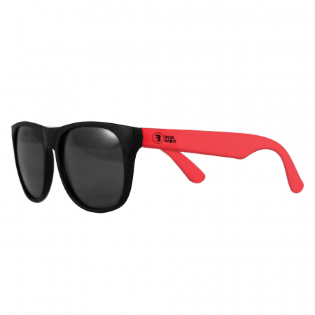 Røde og svarte solbriller fra Bass Habit i gruppen Billyd / Tilbehør / Merchandise hos BRL Electronics (899EYEWEARBR)