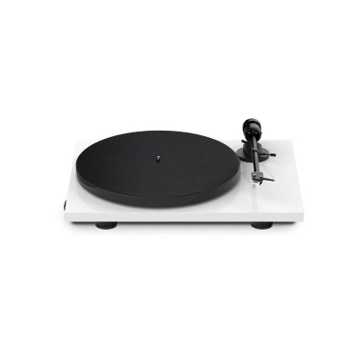 Pro-Ject E1 platespiller med AT3600L-pickup, pianohvit