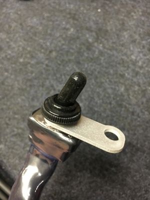 Feste til strømbryter ex-styrekrone enduro