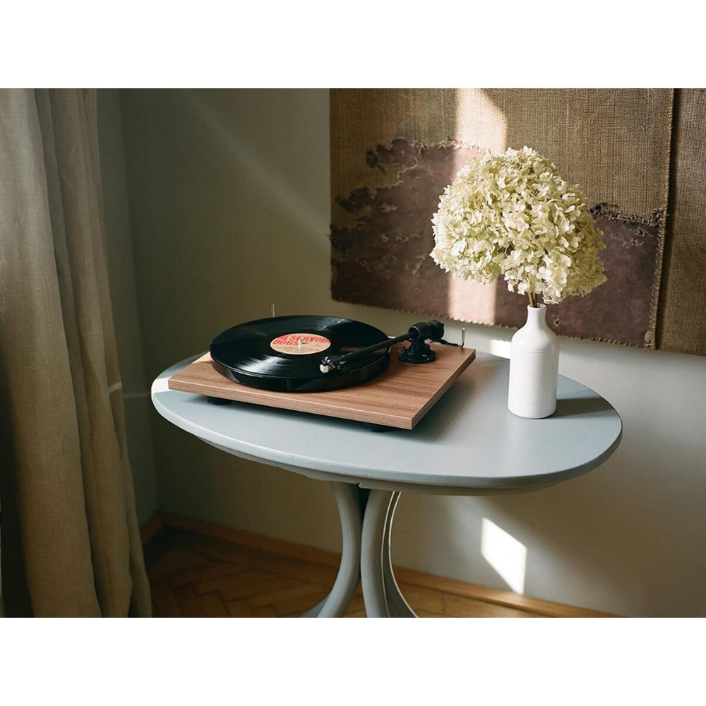 Pro-Ject E1 Phono platespiller med AT3600L-pickup, valnøtt