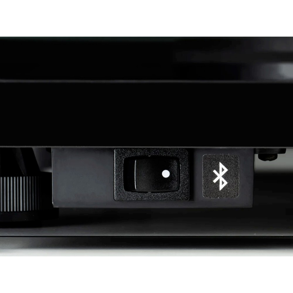 Pro-Ject T1 EVO BT platespiller med OM10-pickup, pianolakk svart