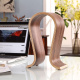 Norstone Wooden Headphone Stand, hodetelefonstativ i valnøtt Norstone Wooden Headphone Stand, hodetelefonstativ i valnøtt