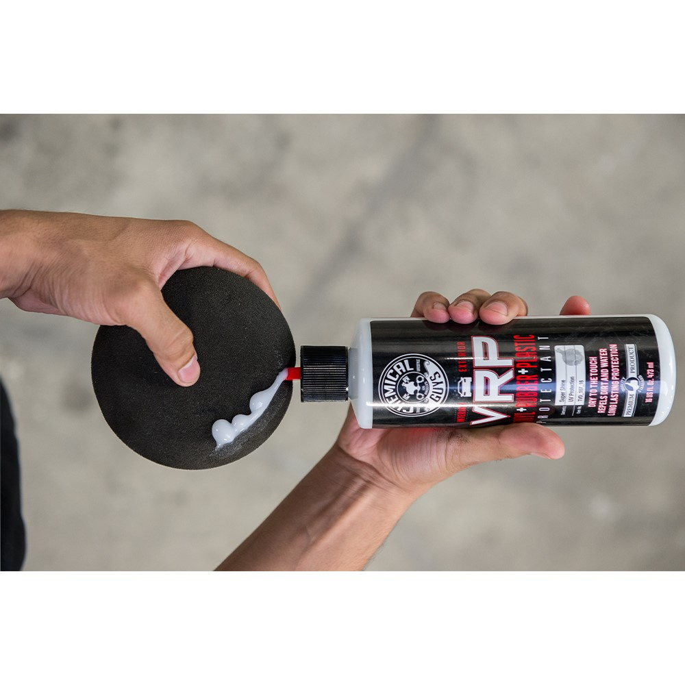 Chemical Guys VRP Dressing återupplivar plast, gummi och vinyl, 473 ml