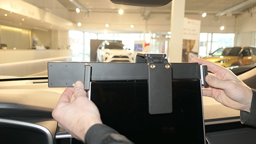 Brodit Forsterket ProClip, Toyota Corolla/Corolla Cross 23-