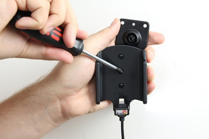 Brodit Aktiv holder med USB-kabel og cigarettadapter, Apple iPhone 5C 