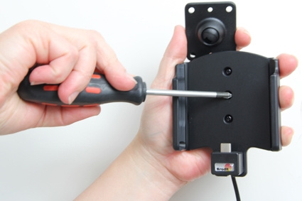 Brodit Aktiv holder med USB-kabel og cigarettadapter, Motorola Moto Z Force Droid 