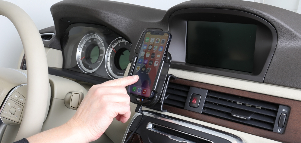 Brodit Qi trådløs aktiv mobilholder med billader, Apple iPhone 12 Mini