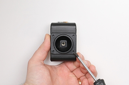 Brodit Aktiv holder for fast installasjon, Apple iPhone 15/15 Pro