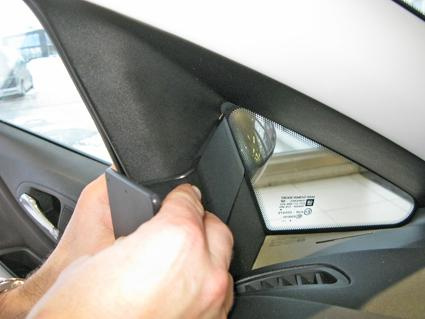 Opel Corsa 15-15, Venstre