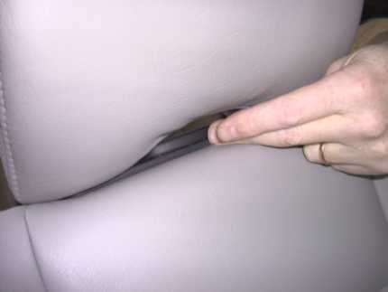 Brodit nakkestøttefeste med skjermfeste, Volvo V70 II 97-18