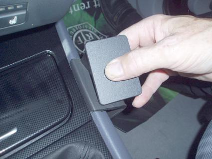 BMW 1 E81/E82/E87/E88 05-11, Konsoll