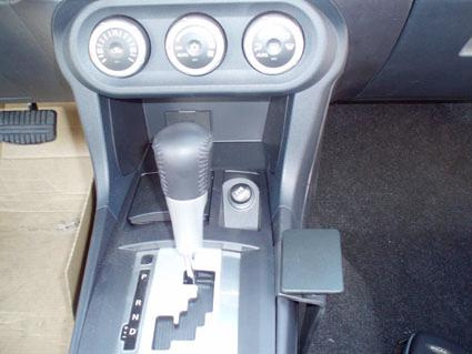 Mitsubishi Lancer 08-15, Konsoll