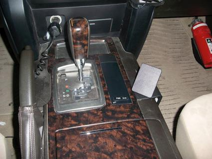 Toyota LandCruiser V8 08-15, Konsoll