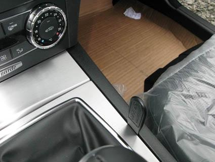 Mercedes Benz C-Klasse 11-14, Konsoll