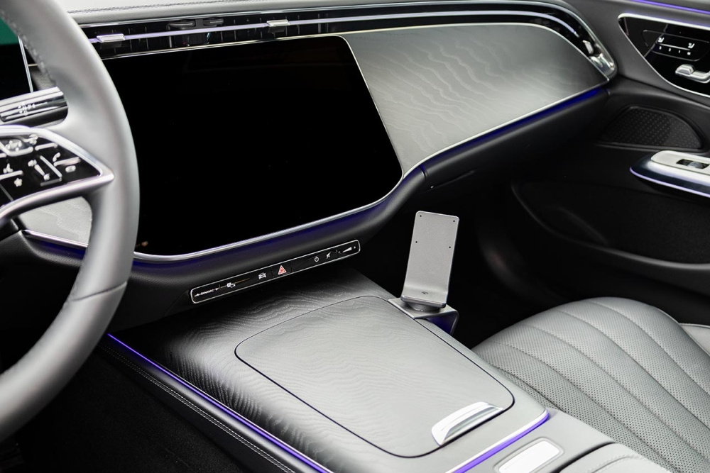 Brodit ProClip, Mercedes Benz E-Klasse, Sedan 24-26