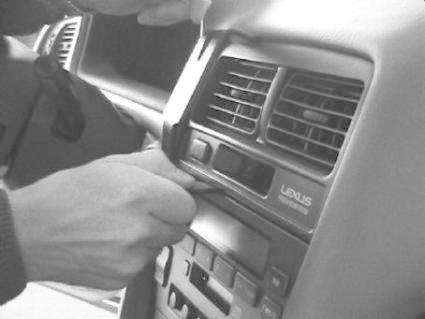 Lexus ES Serie 97-01, Sentrert