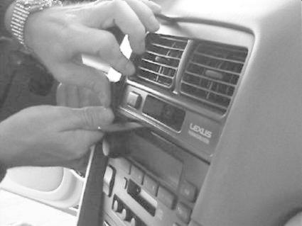 Lexus ES Serie 97-01, Sentrert