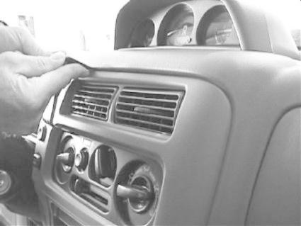 Mitsubishi Pajero Sport 99-06, Sentrert