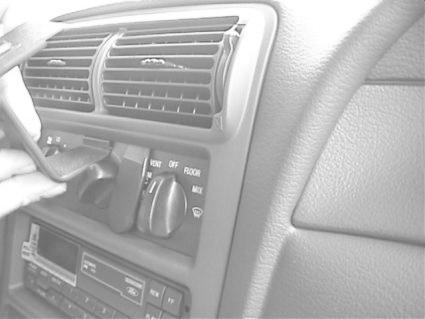 Ford Mustang 95-04, Sentrert