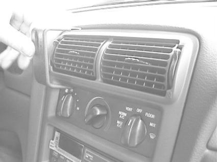 Ford Mustang 95-04, Sentrert