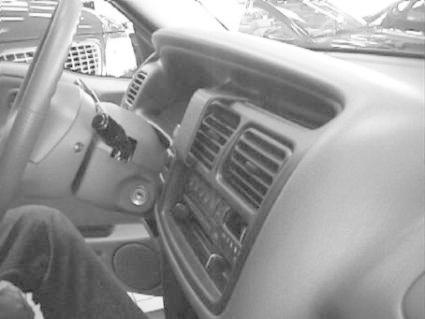 Chevrolet Tracker 98-04, Sentrert