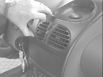 Peugeot 206 99-08, Sentrert