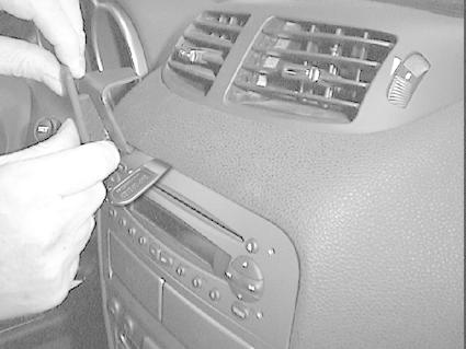 Alfa Romeo 147 01-11/GT 04-11, Sentrert