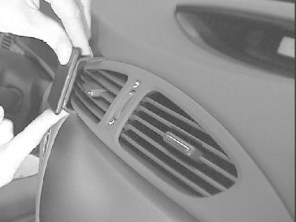 Renault Laguna 01-04, Sentrert