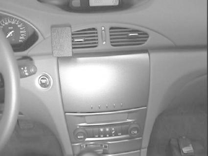 Renault Laguna 01-04, Sentrert