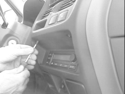 Nissan Navara 00-05, Sentrert, Lav