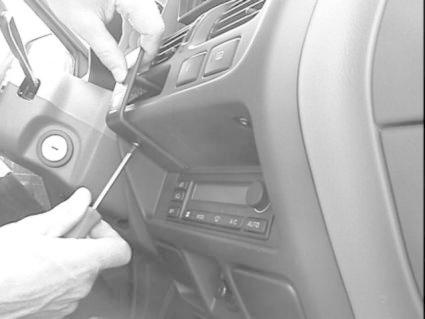 Nissan Navara 00-05, Sentrert, Lav