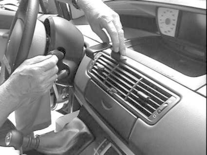 Citroen C8 02-11, Sentrert