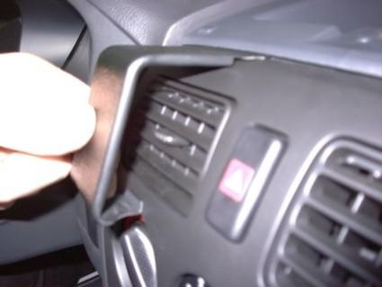 Daihatsu Sirion 02-06, Sentrert