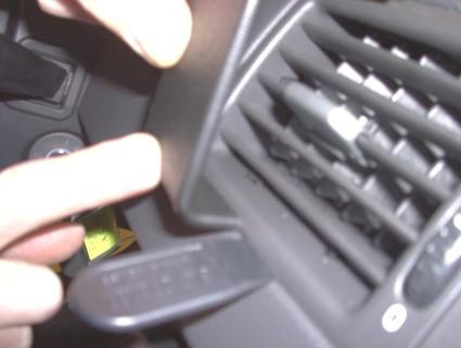 Volvo XC90 02-14, Sentrert