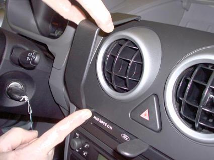 Ford Fusion 03-05, Sentrert