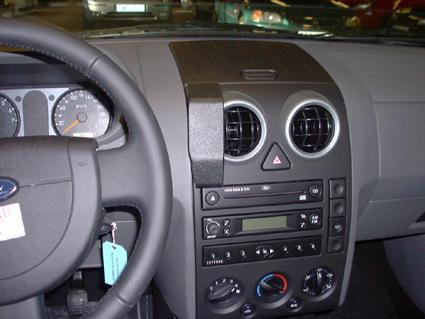 Ford Fusion 03-05, Sentrert