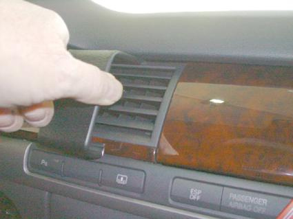 Audi A8 03-10, senter