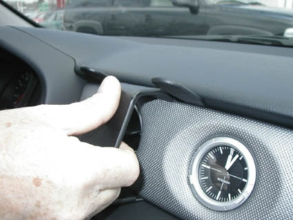 Brodit ProClip, Mitsubishi Outlander 03-06