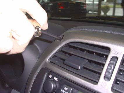 Toyota RAV 4 01-03, Sentrert