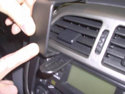 Toyota RAV 4 01-03, Sentrert