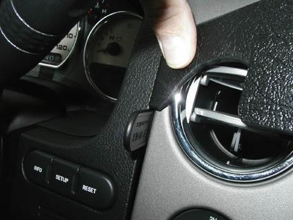 Ford F-150 04-08, Sentrert