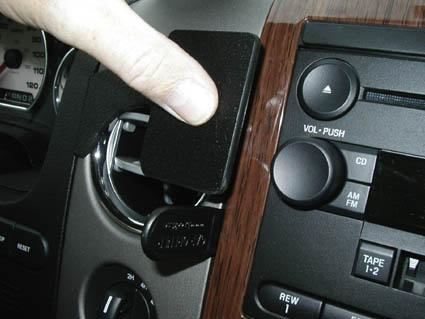 Ford F-150 04-08, Sentrert