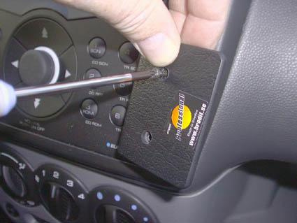 ProClip Monteringsbøyle Suzuki Ignis 04-09, Vinklet